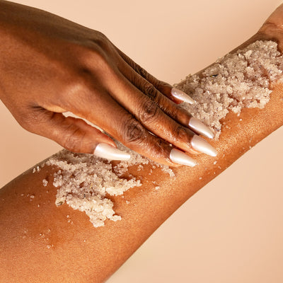 using all natural essential oils and salts and sugars to exfoliate your body | herb'neden